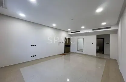 شقة - 3 غرف نوم - 3 حمامات للايجار في الجنبية - المحافظة الشمالية