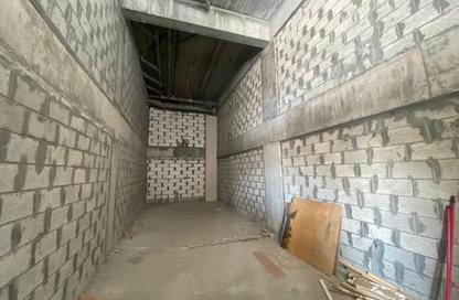 Shop - Studio - 2 Bathrooms for rent in Isa Town - Central Governorate