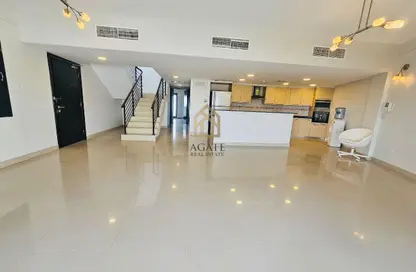 Apartment - 4 Bedrooms - 4 Bathrooms for rent in Tala Island - Amwaj Islands - Muharraq Governorate Apartment - 4 Bedrooms - 4 Bathrooms for rent in Tala Island - Amwaj Islands - Muharraq Governorate