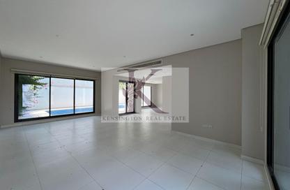 Compound - 4 Bedrooms - 5 Bathrooms for rent in Saar - Northern Governorate