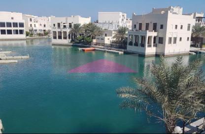فيلا - 4 غرف نوم - 4 حمامات للايجار في شارع أمواج - أمواج - المحرق فيلا - 4 غرف نوم - 4 حمامات للايجار في شارع أمواج - أمواج - المحرق