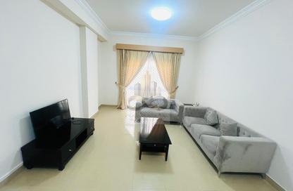 Apartment - 3 - 2 for rent in Sanabis - Manama - Capital Governorate