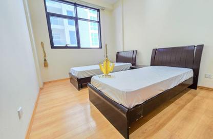 Apartment - 3 Bedrooms - 4 Bathrooms for rent in Al Juffair - Capital Governorate