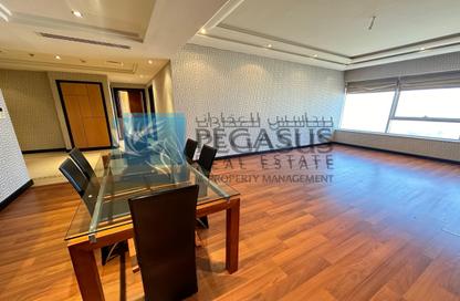 Apartment - 2 Bedrooms - 3 Bathrooms for rent in Abraj Al Lulu - Manama - Capital Governorate