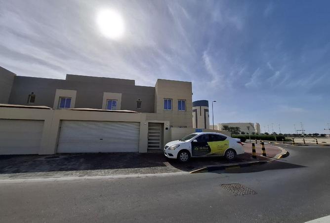 998138 - Property Main Image