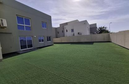 Villa - 4 Bedrooms - 4 Bathrooms for rent in Northern City (Madinat Salman) - Northern Governorate