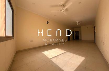 Apartment - 2 Bedrooms - 2 Bathrooms for rent in Galali - Muharraq Governorate