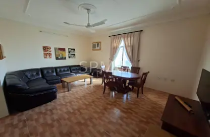 Apartment - 2 Bedrooms - 2 Bathrooms for rent in Um Al Hasam - Manama - Capital Governorate