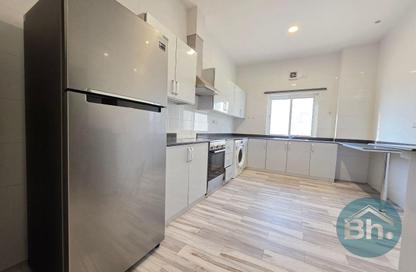 Apartment - 2 - 2 for rent in Al Juffair - Capital Governorate