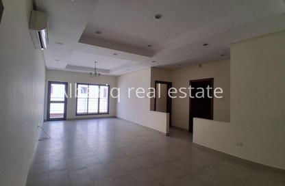 Apartment - 2 Bedrooms - 2 Bathrooms for rent in Hidd - Muharraq Governorate