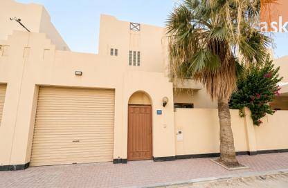 Villa - 4 Bedrooms - 4 Bathrooms for rent in Al Juffair - Capital Governorate