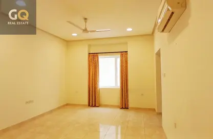 شقة - 2 غرف نوم - 2 حمامات للايجار في سار - المحافظة الشمالية