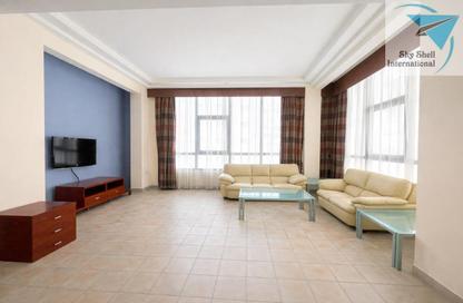 Apartment - 2 Bedrooms - 3 Bathrooms for rent in Al Juffair - Capital Governorate