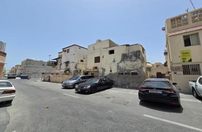 Villa - 4 Bedrooms - 4 Bathrooms for sale in Isa Town - Central Governorate