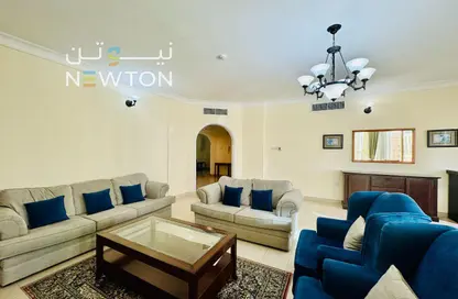 Apartment - 2 Bedrooms - 3 Bathrooms for rent in Al Juffair - Capital Governorate