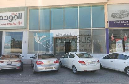 Show Room - Studio - 2 Bathrooms for rent in Zinj - Manama - Capital Governorate