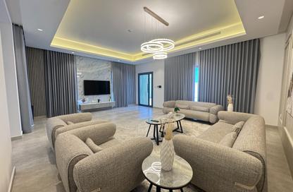 Villa - 5 - 6 for rent in Maqabah - Northern Governorate