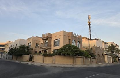 Villa - 6 Bedrooms - 6 Bathrooms for sale in Galali - Muharraq Governorate