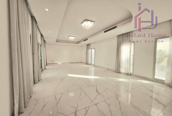 56210409 - Property Image 2