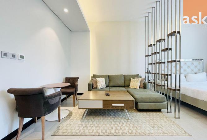 987868 - Property Image 2