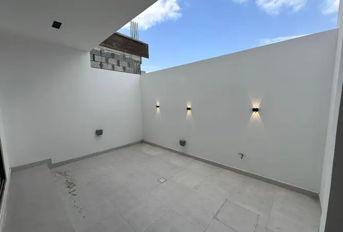 52648860 - صورة العقار 3