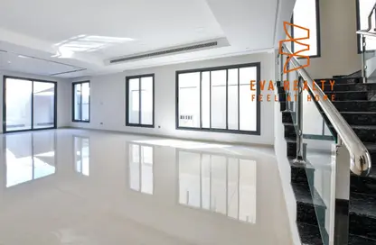 Villa - 4 Bedrooms - 5 Bathrooms for rent in Tubli - Central Governorate