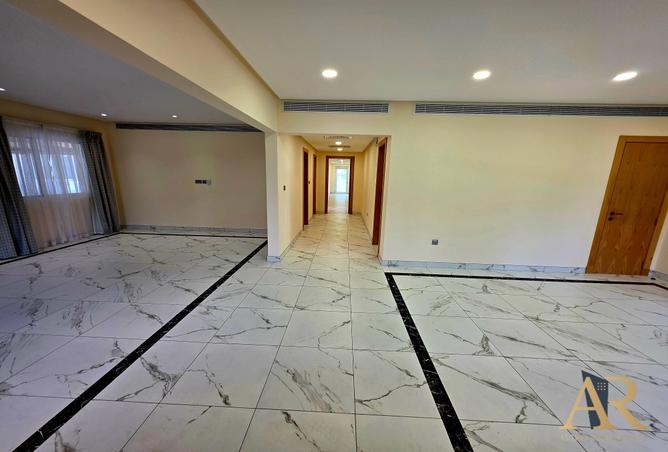 994450 - Property Image 2