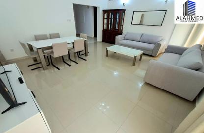 Apartment - 2 - 2 for rent in Al Juffair - Capital Governorate
