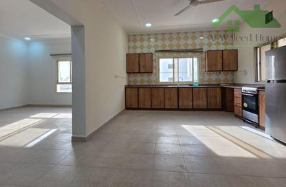 Apartment - 3 Bedrooms - 4 Bathrooms for rent in Busaiteen - Muharraq Governorate