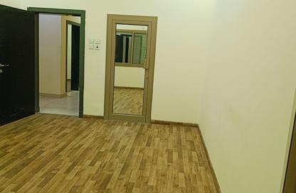 Apartment - 3 Bedrooms - 3 Bathrooms for rent in Tubli - Central Governorate