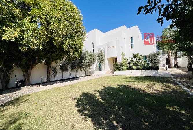 1002923 - Property Image 3