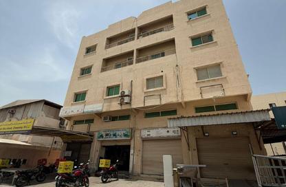 عمارة بالكامل - استوديو - 8 حمامات للبيع في سند - المحافظة الوسطى