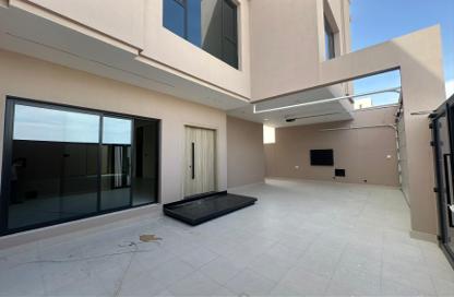 Villa - 4 Bedrooms - 6 Bathrooms for sale in Arad - Muharraq Governorate