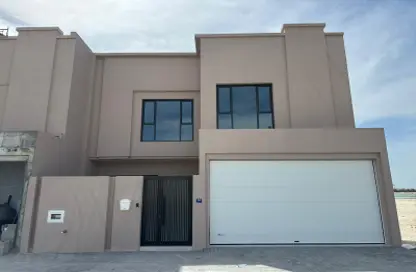 Villa - 4 Bedrooms - 6 Bathrooms for sale in Arad - Muharraq Governorate