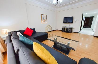 Apartment - 2 Bedrooms - 3 Bathrooms for rent in Exhibition Road - Hoora - Capital Governorate