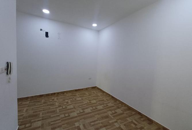 56153012 - Property Image 2