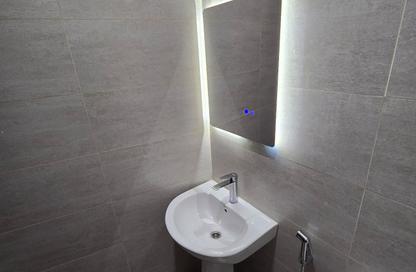 Apartment - 2 Bedrooms - 2 Bathrooms for rent in Muharraq - Muharraq Governorate