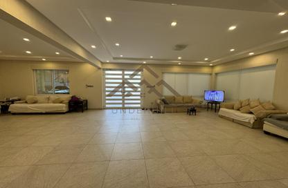 Villa - 6 Bedrooms - 6 Bathrooms for sale in Janabiya - Northern Governorate