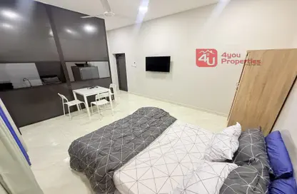 Apartment - Studio - 1 Bathroom for rent in Zinj - Manama - Capital Governorate