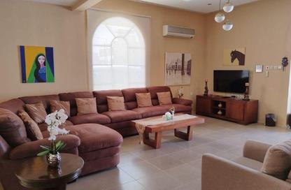 Villa - 5 Bedrooms - 7+ Bathrooms for sale in Karrana - Northern Governorate