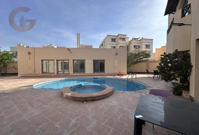 980410 - Property Image 2