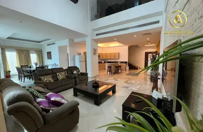 Apartment - 3 Bedrooms - 3 Bathrooms for rent in Al Juffair - Capital Governorate