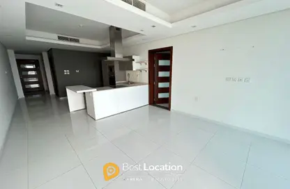 شقة - 2 غرف نوم - 2 حمامات للبيع في شارع أمواج - أمواج - المحرق