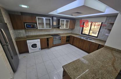 Apartment - 3 Bedrooms - 3 Bathrooms for rent in Mahooz - Manama - Capital Governorate