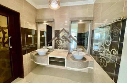 Villa - 7 - 7+ for rent in Arad - Muharraq Governorate