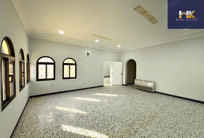 2OZApO1Jlw0 - Property Image 2