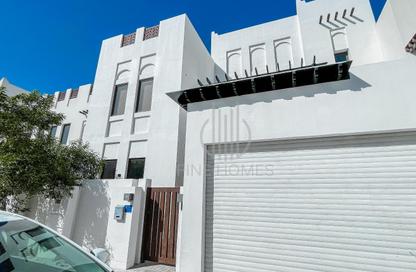 Villa - 4 Bedrooms - 5 Bathrooms for rent in Marassi Al Bahrain - Diyar Al Muharraq - Muharraq Governorate