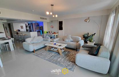 Apartment - 2 Bedrooms - 2 Bathrooms for sale in Tala Island - Amwaj Islands - Muharraq Governorate