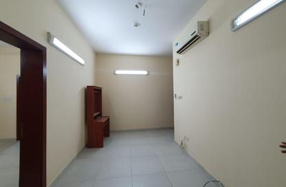 Apartment - 2 Bedrooms - 2 Bathrooms for rent in Gudaibiya - Manama - Capital Governorate Apartment - 2 Bedrooms - 2 Bathrooms for rent in Gudaibiya - Manama - Capital Governorate