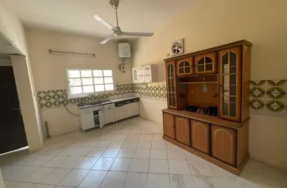 فيلا - 4 غرف نوم - 3 حمامات للايجار في العدلية - المنامة - محافظة العاصمة